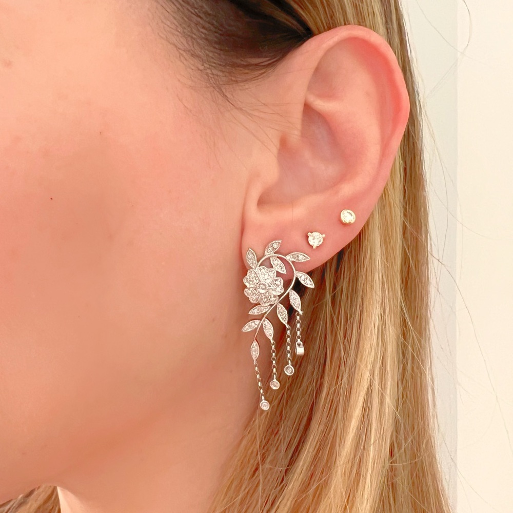 Statement 14K White Gold Flower and Leafs Diamond Clip On Earrings
